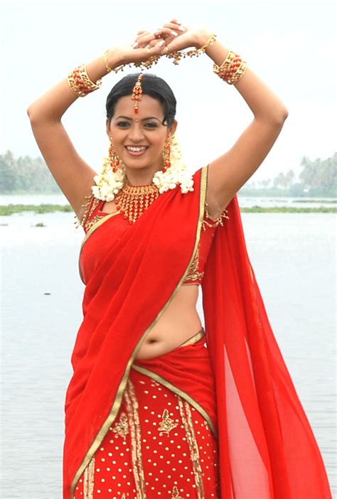 Bhavana Saree Navel
