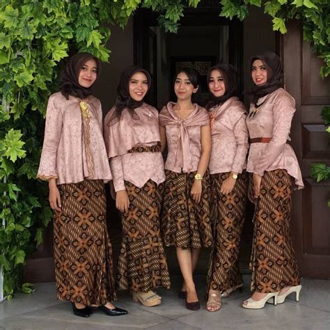 Model Baju Kondangan Rok Batik Desain Baju Modern