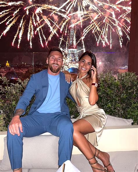 Lionel Messi Wife Antonela Roccuzzo S Relationship Timeline Usweekly