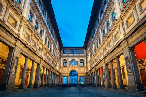 uffizi gallery spreads  famed collection  tuscany