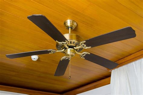 spin  ceiling fan direction  save  energy costs