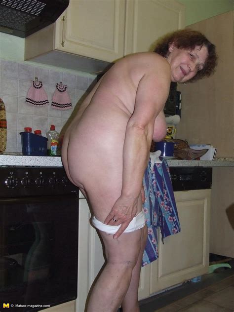 this housewife loves to get naked in the kitchen