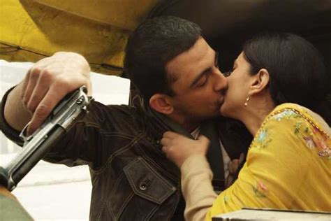 endless wallpaper marathi actress kiss