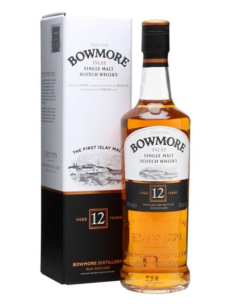 bowmore  year   bottle scotch whisky  whisky exchange