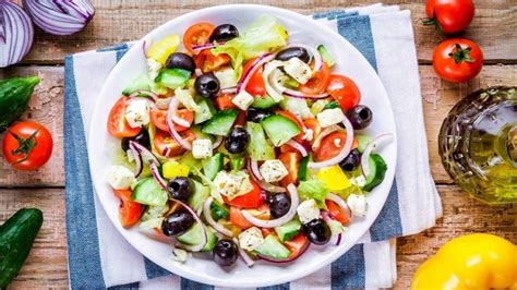 zayiflamak icin salata diyeti listesi duesuek kalorili doyurucu salata tarifleri diyet haberleri