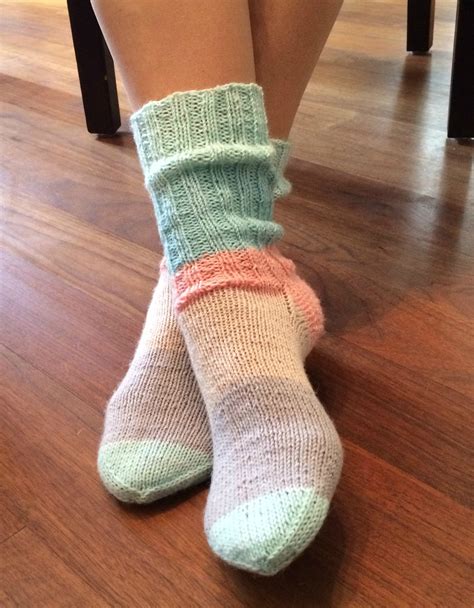 schoenstrickende socken mini knit