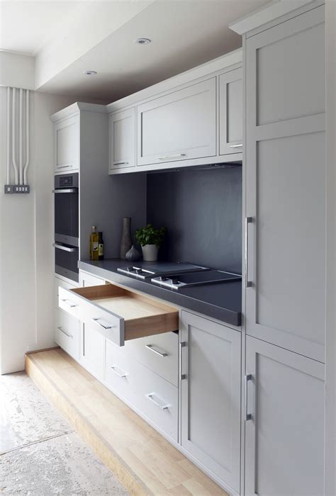 practical layouts  small kitchens     squarerooms