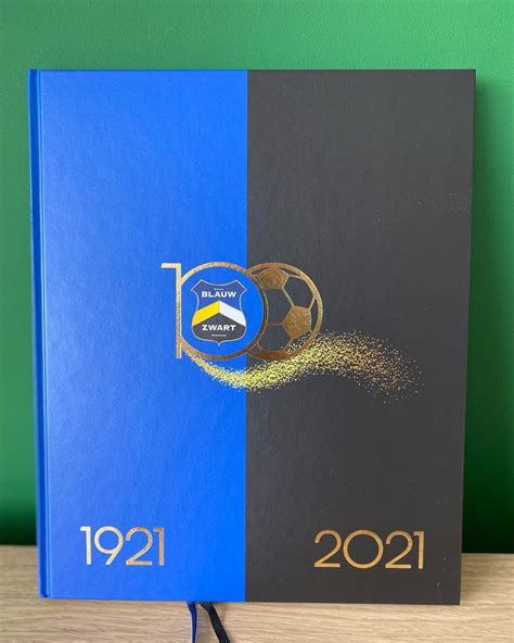 zielsveel design jubileumboek  jaar blauw zwart