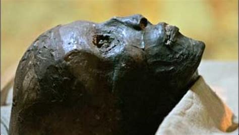 King Tut S Face Unveiled For First Time Cbs News