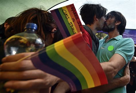 First Gay Pride March In Four Years Takes Place In Belgrade Serbia
