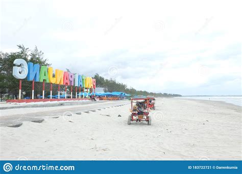 Bengkulu Indonesia Nov 5 2016 Pantai Panjang In Bengkulu City