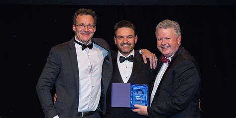 ferntree gully claims  top nissan dealer award