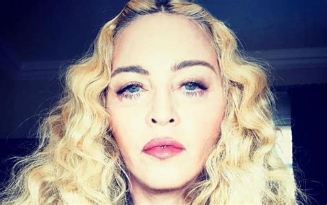 Певица Мадонна в честь Дня благодарения поделилась фото всех своих