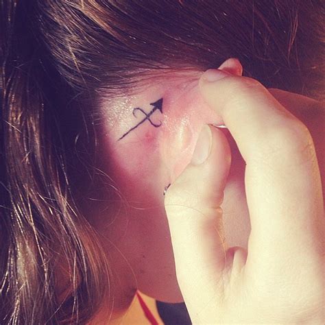 35 Amazing Arrow Tattoo Ideas For Women Designbump