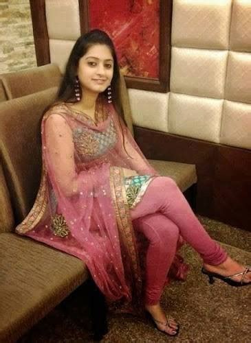 Desi Girls On Salwar Suit Cleavage