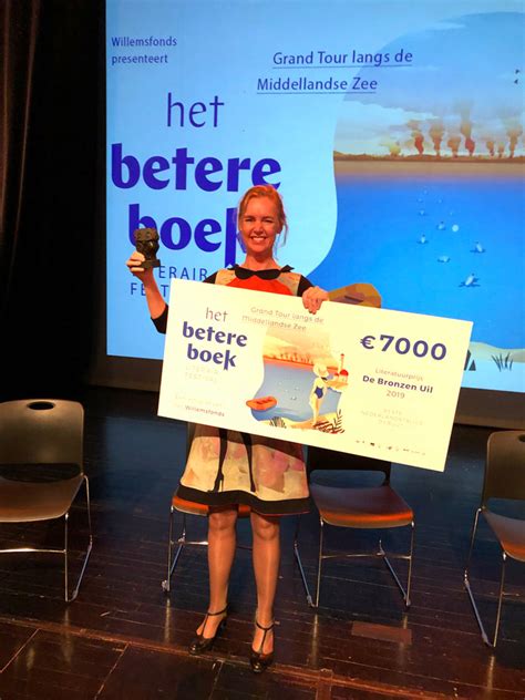 schrijfster annemarie haverkamp wint bronzen uil voor beste nederlandstalige debuut foto adnl