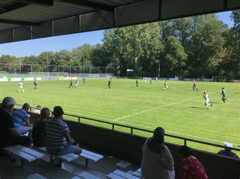 ajax zaterdag  verslaat de volewijckers op zilveren pont toernooi het amsterdamsche voetbal