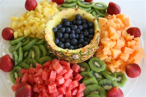 fresh  creative fruit veggie tray decorating ideas