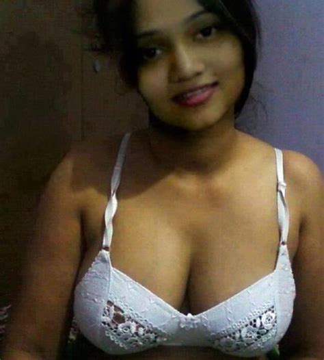 Indian College Girls Boobs Hot Nude Gallery