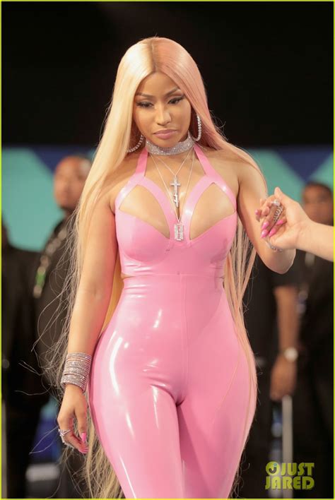 Nicki Minaj Wears Pink Latex Bodysuit To Mtv Vmas 2017 Photo 3946626
