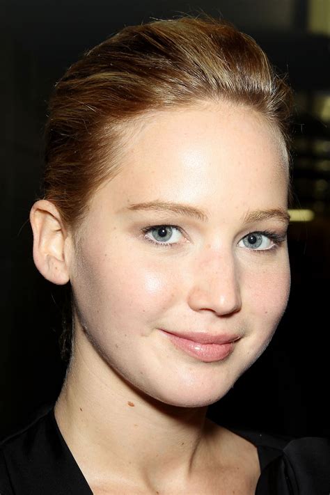 Whoa Jennifer Lawrence Wore Basically No Makeup To The
