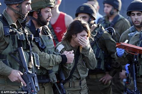 Female Israeli Soldier Breaks Down After Jewish Soldier Is