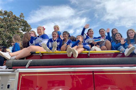 mustangs prevail over wildcatz after annual homecoming parade