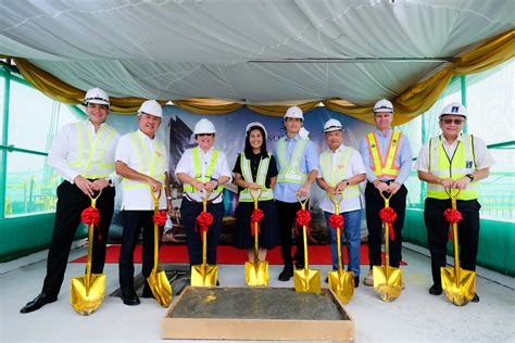bloomberry tops  solaire north  quezon city agb