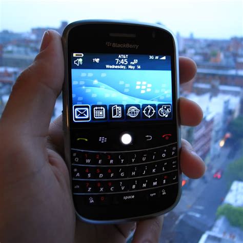 Blackberry Bold Already Owned By Lindsay Lohan And Other