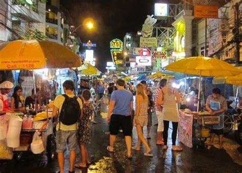 Pasar Malam Di Bangkok Surga Banget Buat Wisatawan