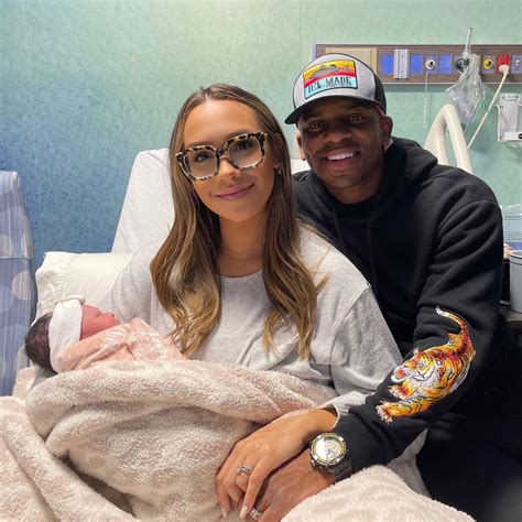 jimmie allen wife alexis gale   child