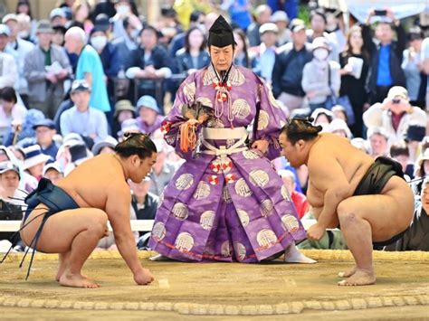 sumo wrestling  japan      jrailpass