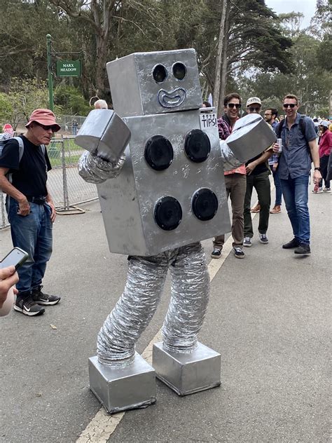 Sex Robot In Golden Gate Park R Wkuk
