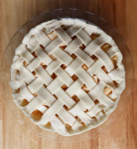 Cinnamon Apple Pie With A Lattice Crust}