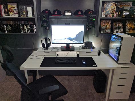 new desk for the battlestation battlestations