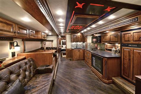 gallery  luxury living quarters trail boss conversions horse