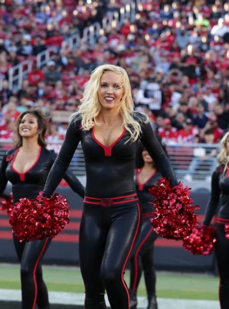 49ers Cheerleaders Hottest Nfl Cheerleaders Nfl Football Wallpaper