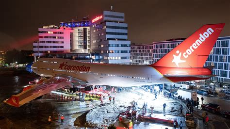 corendon boeing   landed  hotel garden aviationbe