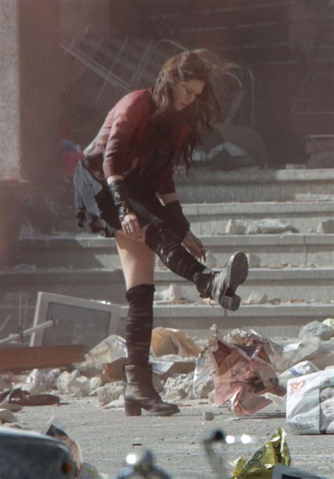 Elizabeth Olsen On The Set Of Avengers 2 Age Of Ultron In Italy