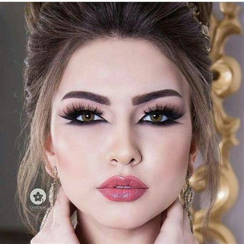 Arabic Style Eyes In 2020 Arabian Makeup Arabic Makeup