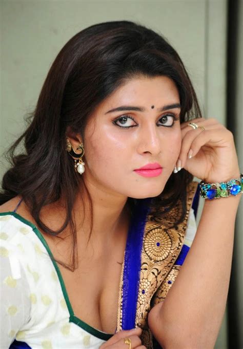 Beautiful Images Telugu Actress Harini Hot In Blue Half Saree