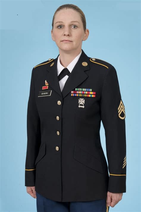 Seaborn Becomes First Female Reserve Cyber Soldier Honor Grad U S