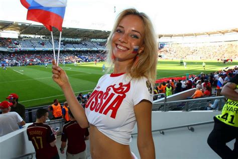 This Russian Hottest Football Fan Natalya Nemchinova Turns