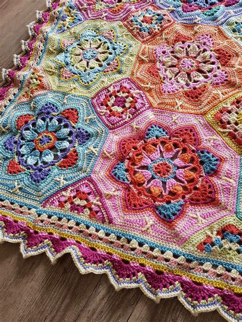 pin  manal  crochet parisian tiles afghan crochet quilt blanket