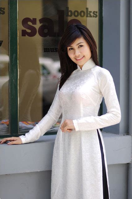 Vietnamese Girl Loc Uyen In Ao Dai Gallery Asian Gallery