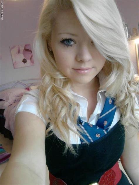 amazing picutures collection cute british girl with golden hair and