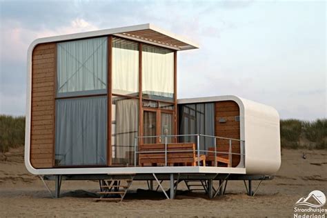 strandhuisje nieuwvliet bad container home designs container house tiny beach house tiny