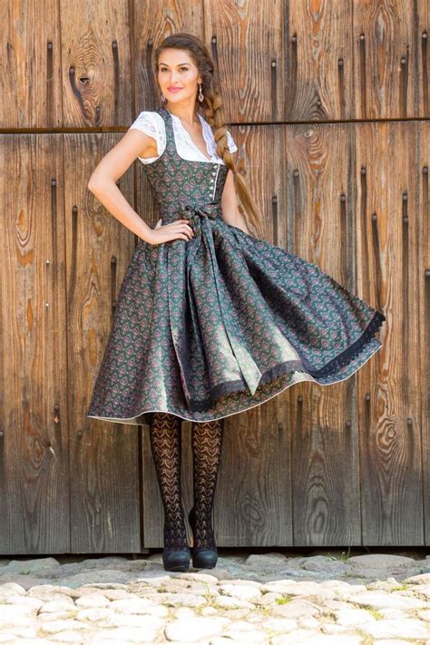 Pin By Autumn Belleveau On Dresses In 2020 Drindl Dress Dirndl Dress