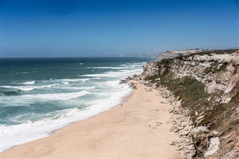 torres vedras promove os seus  quilometros de praias espacosas perto