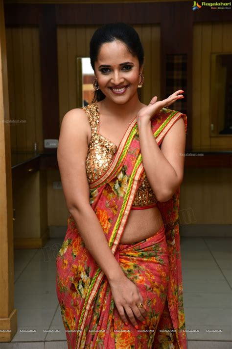 Actress Largest Navel Cleavage Hip Waist Photo Collections